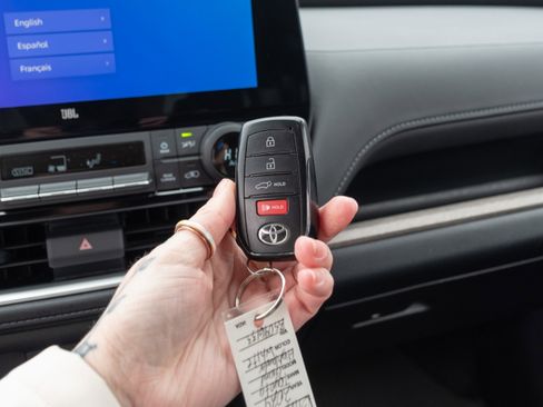 Used 2024 Toyota Grand Highlander Limited image 15