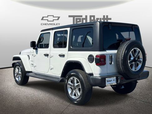 Used 2021 Jeep Wrangler Unlimited Sahara w/ LED Lighting Group AWD/4WD image 6