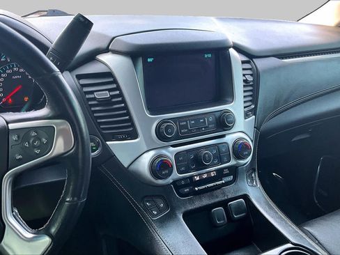 Used 2019 GMC Yukon XL SLT w/ Premium Edition RWD image 7