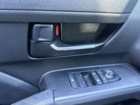 Certified 2025 Toyota Tacoma SR image 14