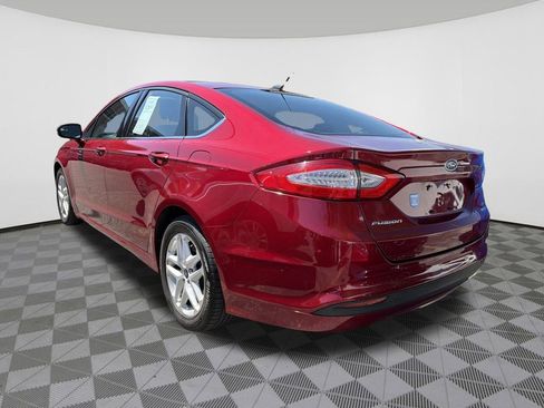 Used 2014 Ford Fusion SE FWD image 4