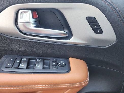 New 2026 Chrysler Pacifica Pinnacle image 14