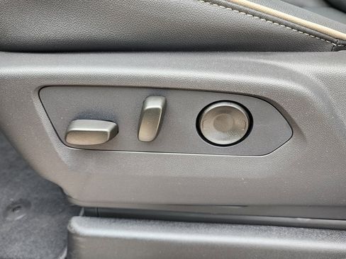 New 2026 GMC Yukon Elevation image 16