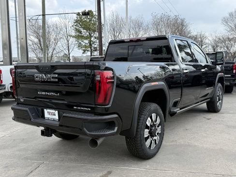 New 2026 GMC Sierra 2500 Denali w/ Denali Reserve Package image 5