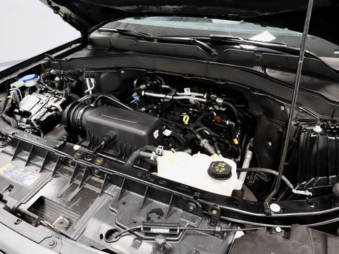 Certified 2023 Ford Explorer XLT w/ Equipment Group 202A image 17