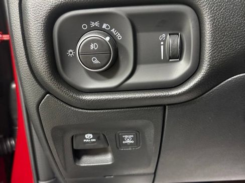 New 2026 RAM 1500 Express AWD/4WD image 11