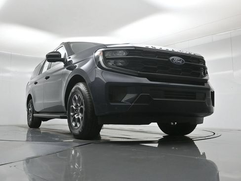 Certified 2025 Ford Expedition Max Active AWD/4WD image 46