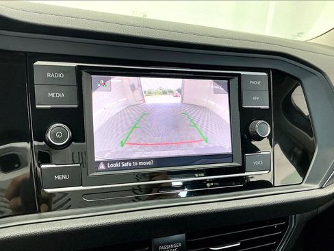 Used 2024 Volkswagen Jetta SE FWD image 21