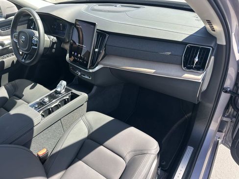 Certified 2026 Volvo XC90 B5 Plus image 27