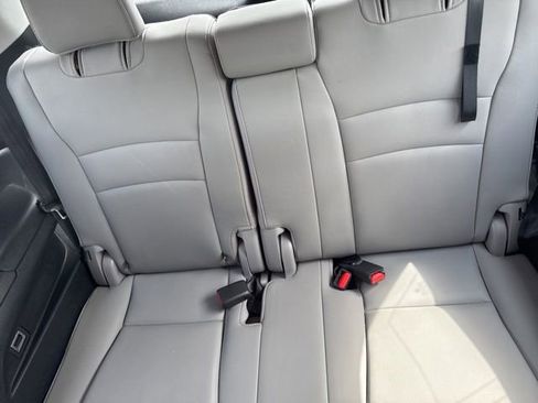 Used 2016 Honda Pilot Touring image 13