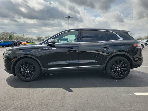 Used 2023 Lincoln Nautilus Reserve w/ Equipment Group 201A image 5