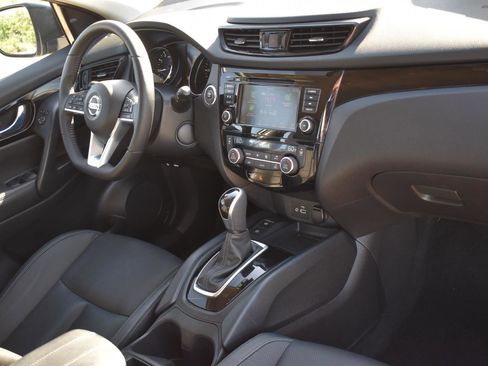 Used 2022 Nissan Rogue Sport SL AWD/4WD image 13
