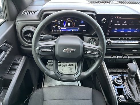 Used 2025 Chevrolet Colorado Trail Boss image 8