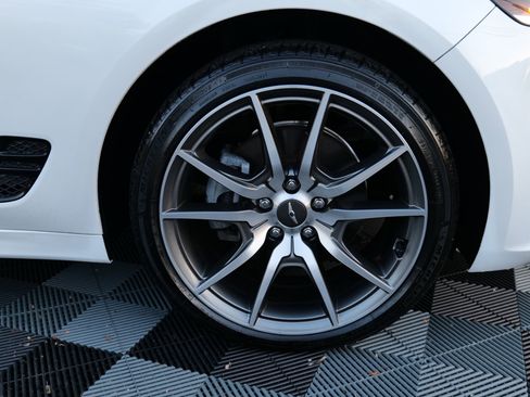 Used 2023 Genesis G70 2.0T image 85