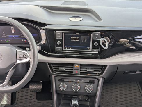 Used 2022 Volkswagen Taos S image 17