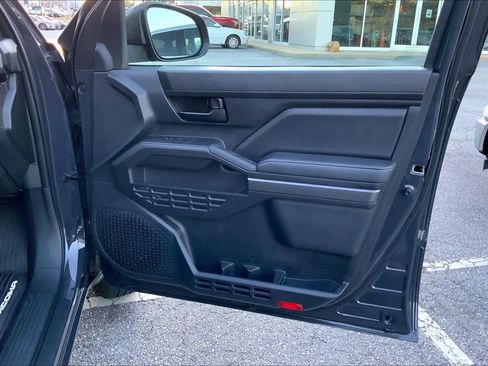 Used 2025 Toyota Tacoma SR5 image 22