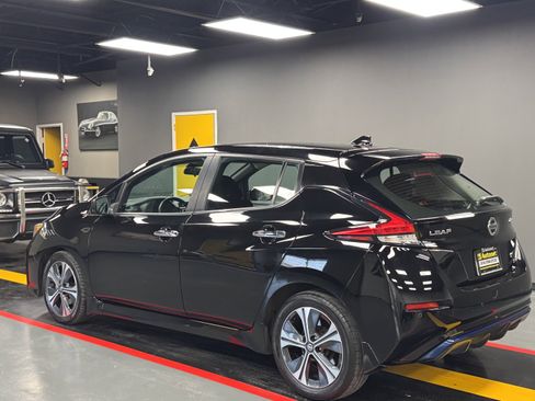 Used 2021 Nissan Leaf SV image 4