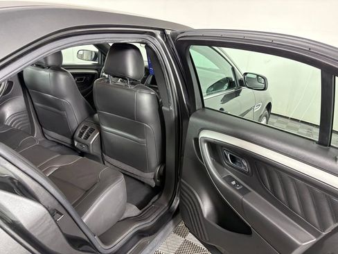 Certified 2019 Ford Taurus SEL w/ Equipment Group 201A image 32