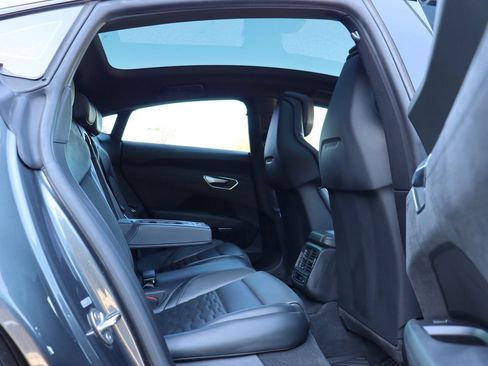 Used 2022 Audi e-tron GT Prestige w/ Prestige Package image 14