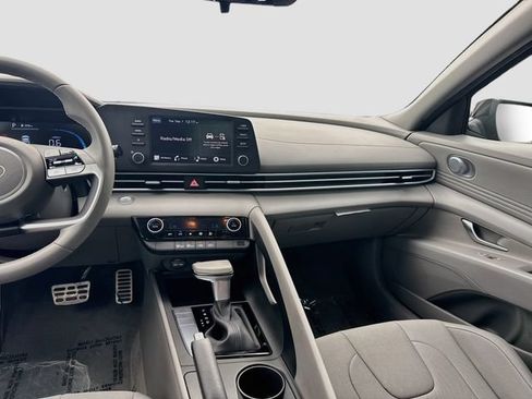 Certified 2026 Hyundai Elantra Sport FWD image 23