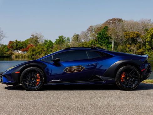 Used 2023 Lamborghini Huracan Sterrato image 6