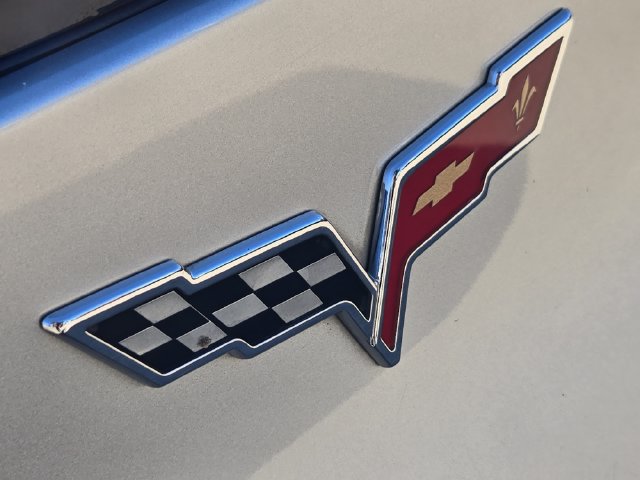 Used 2011 Chevrolet Corvette Coupe w/ 1LT RWD image 13