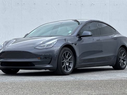 Used 2022 Tesla Model 3 Long Range image 8