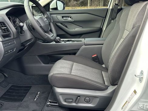 New 2026 Nissan Rogue SV w/ Cold Weather Package FWD image 11