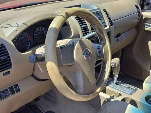 Used 2007 Nissan Frontier SE w/ SE Value Truck Pkg RWD image 9
