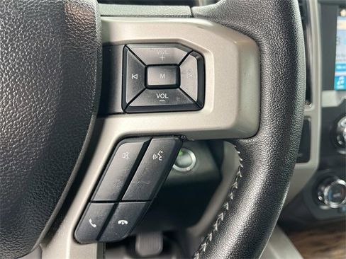 Used 2019 Ford F150 Lariat image 32