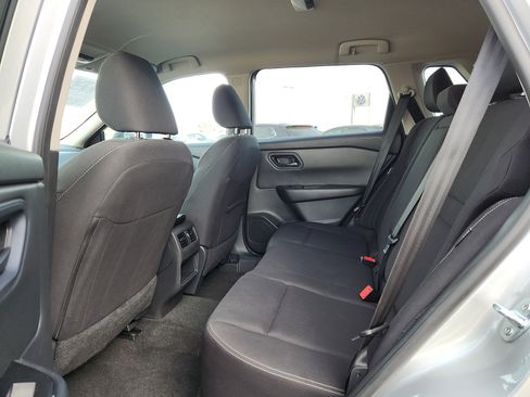 Used 2024 Nissan Rogue S image 12