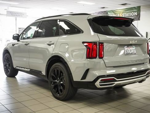 Used 2022 Kia Sorento SX FWD image 8