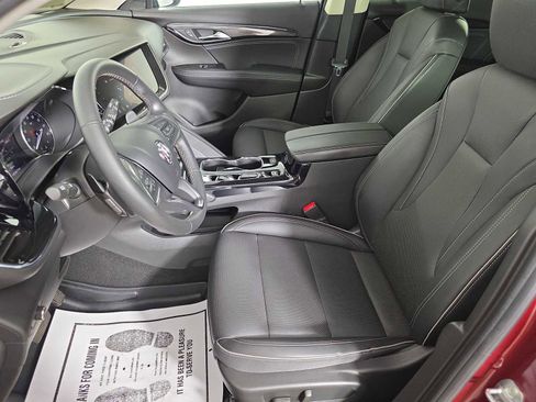 Used 2023 Buick Envision Essence image 18