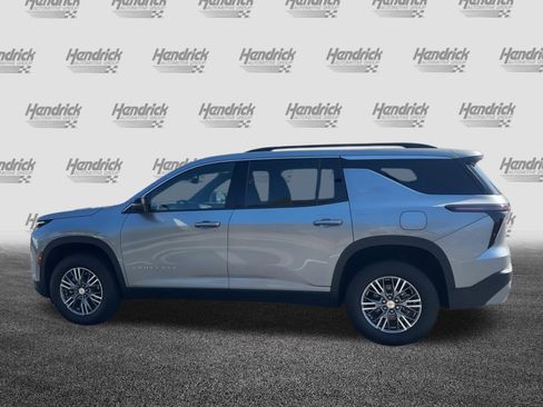 Used 2025 Chevrolet Traverse LT AWD/4WD image 6
