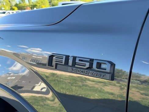 Used 2016 Ford F150 Lariat w/ Equipment Group 502A Luxury AWD/4WD image 17