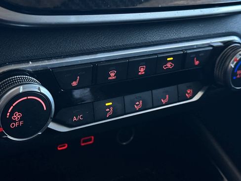 Used 2023 Nissan Altima 2.5 SR w/ SR Premium Package image 21