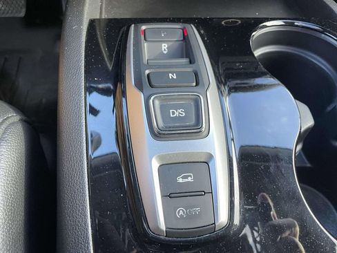 Used 2016 Honda Pilot Touring image 29