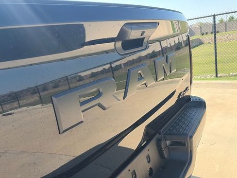 Used 2025 RAM 2500 Big Horn AWD/4WD image 12