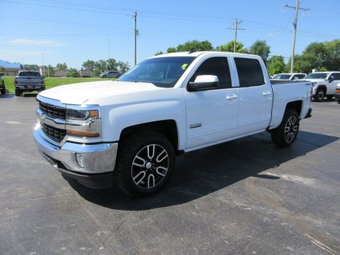Used 2018 Chevrolet Silverado 1500 LT w/ Texas Edition AWD/4WD image 13