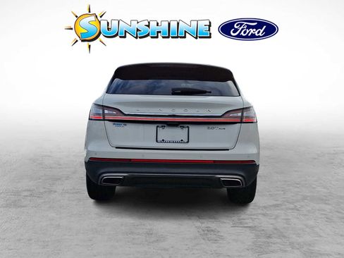 Used 2020 Lincoln Nautilus Reserve image 5