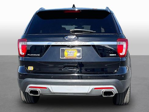 Used 2017 Ford Explorer Platinum AWD/4WD image 4