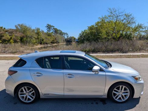 Used 2015 Lexus CT 200h image 5
