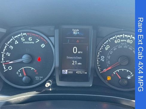 Used 2022 Toyota Tacoma SR AWD/4WD image 21