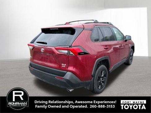 Used 2025 Toyota RAV4 XLE w/ Convenience Package AWD/4WD image 3
