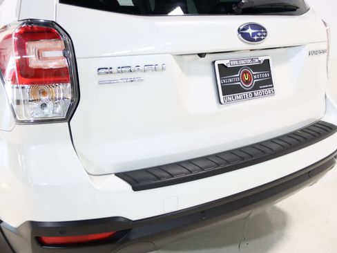 Used 2018 Subaru Forester 2.5i Touring w/ Popular Package #3B AWD/4WD image 68