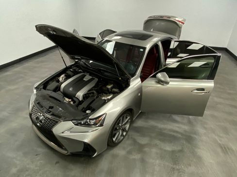 Used 2018 Lexus IS 300 F Sport image 48