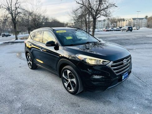 Used 2016 Hyundai Tucson Limited w/ Option Group 03 image 3