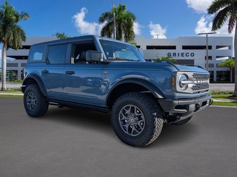 New 2025 Ford Bronco Badlands image 1