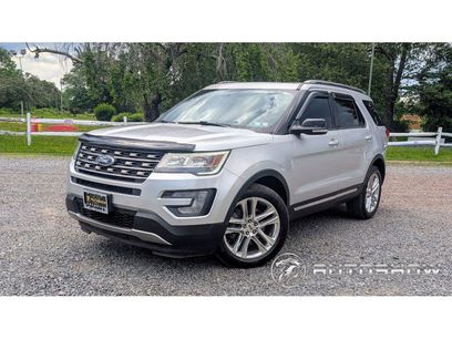 Used 2017 Ford Explorer XLT w/ Equipment Group 202A