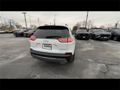 Used 2022 Jeep Cherokee Limited image 7